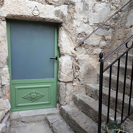 La Garde Adhemar, L'Escalier Medieval Ngoại thất bức ảnh