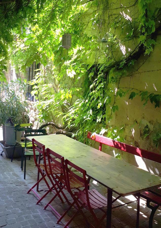 La Garde Adhemar, L'Escalier Medieval Ngoại thất bức ảnh