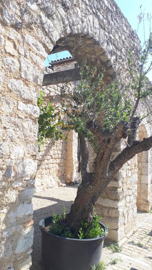 La Garde Adhemar, L'Escalier Medieval Ngoại thất bức ảnh