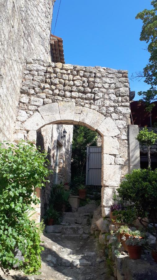La Garde Adhemar, L'Escalier Medieval Ngoại thất bức ảnh