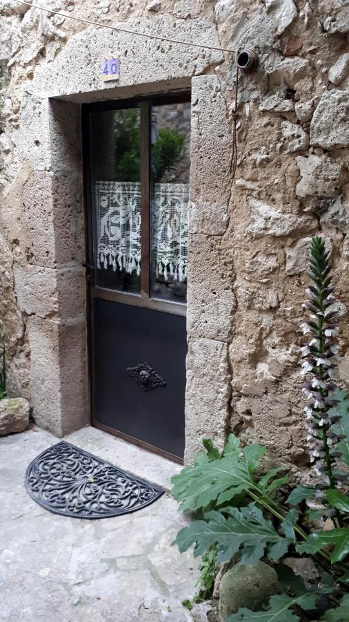 La Garde Adhemar, L'Escalier Medieval Ngoại thất bức ảnh