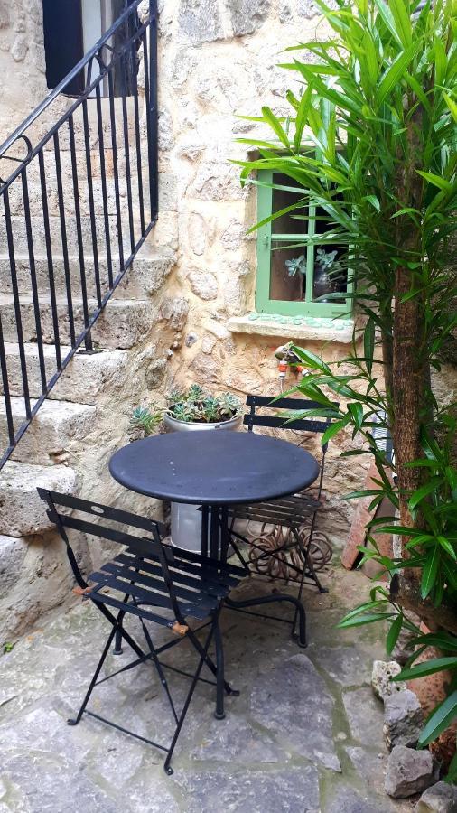 La Garde Adhemar, L'Escalier Medieval Ngoại thất bức ảnh