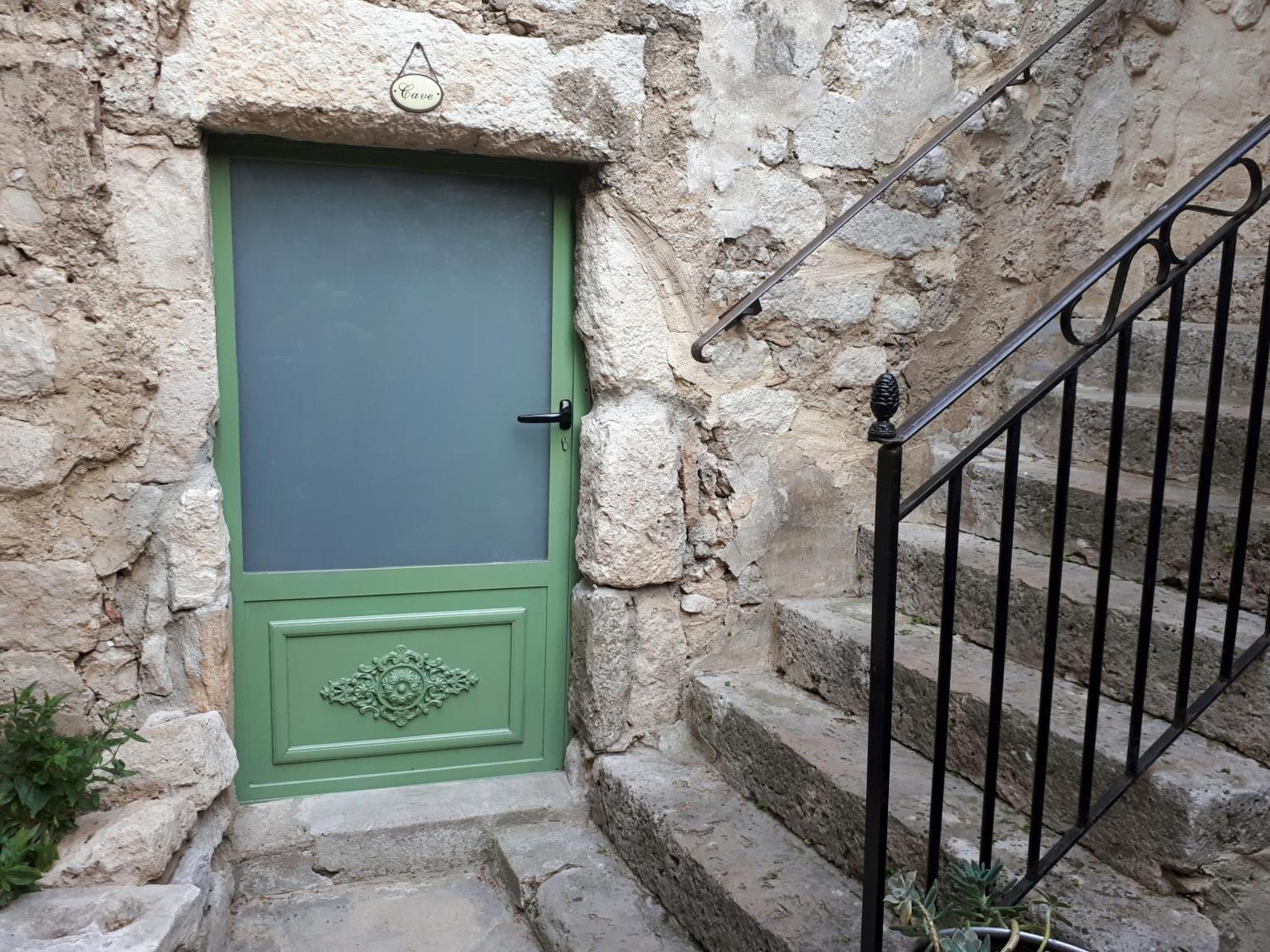 La Garde Adhemar, L'Escalier Medieval Ngoại thất bức ảnh